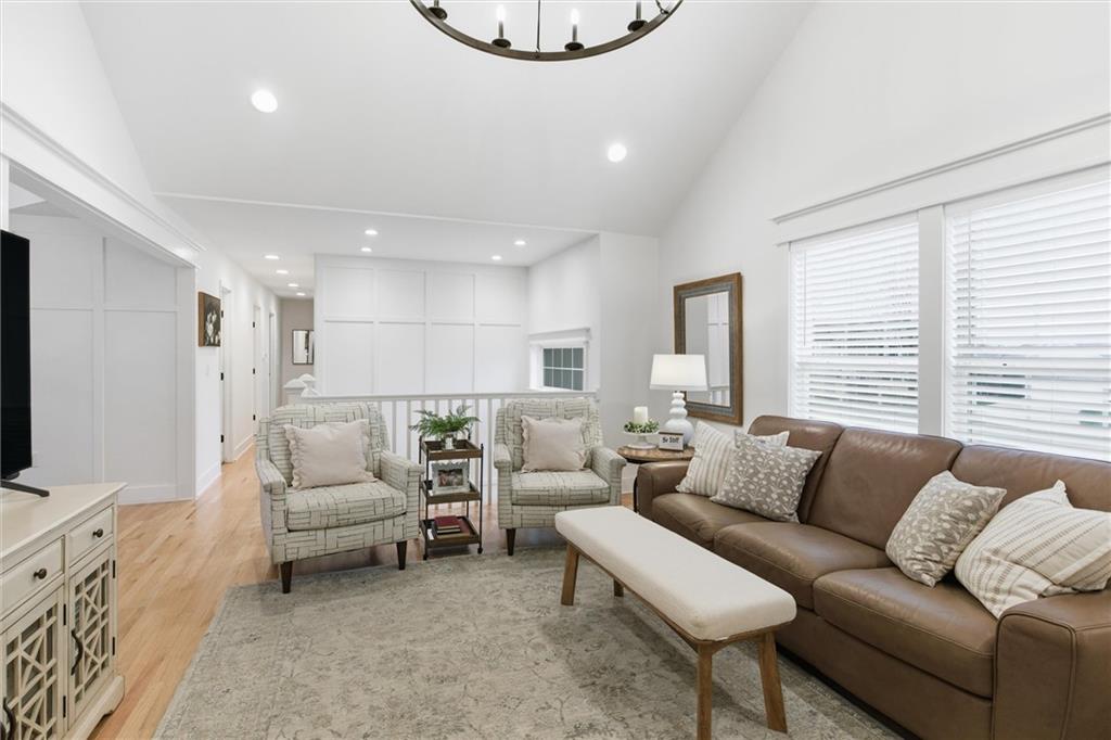 328 SW Chatham Court