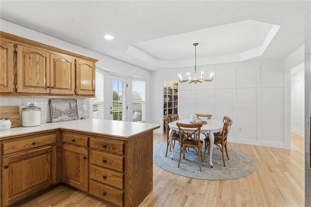 328 SW Chatham Court