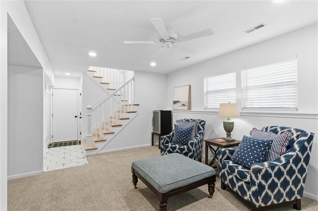 328 SW Chatham Court