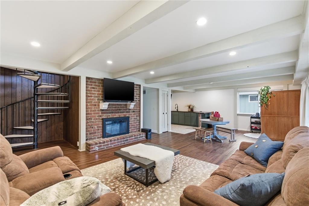 33 Anchor Drive