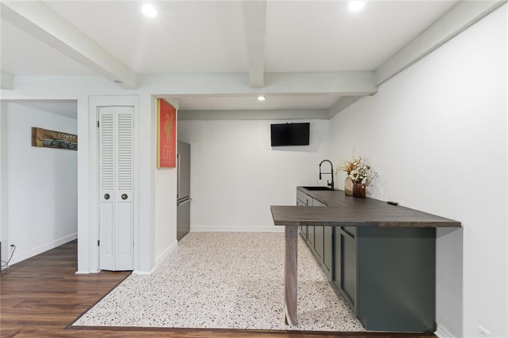 33 Anchor Drive
