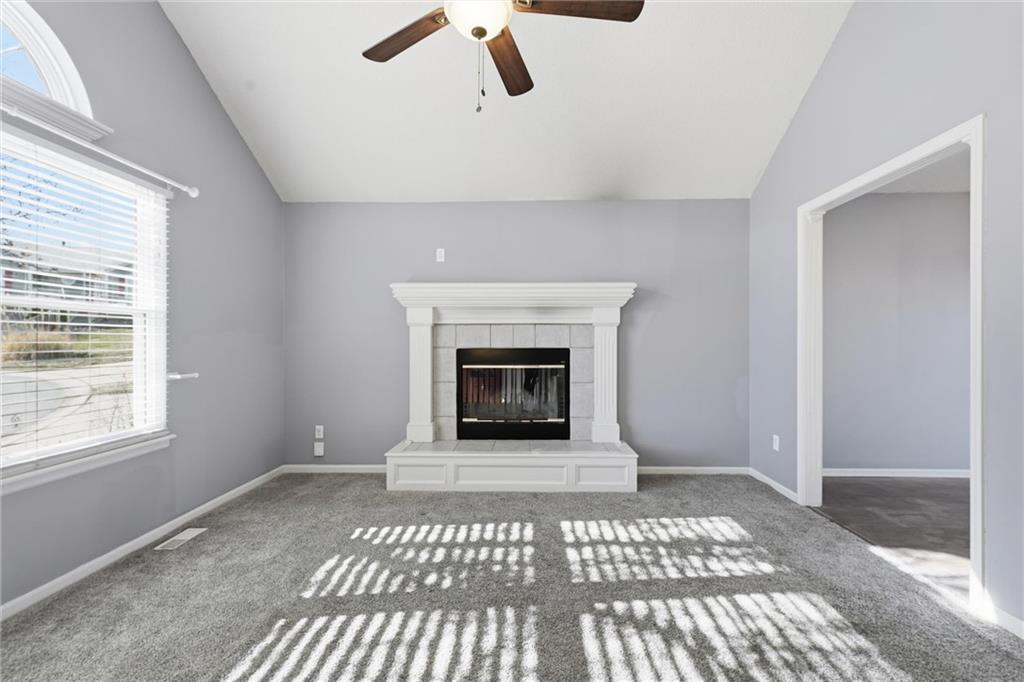 1214 SW Windcrest Court