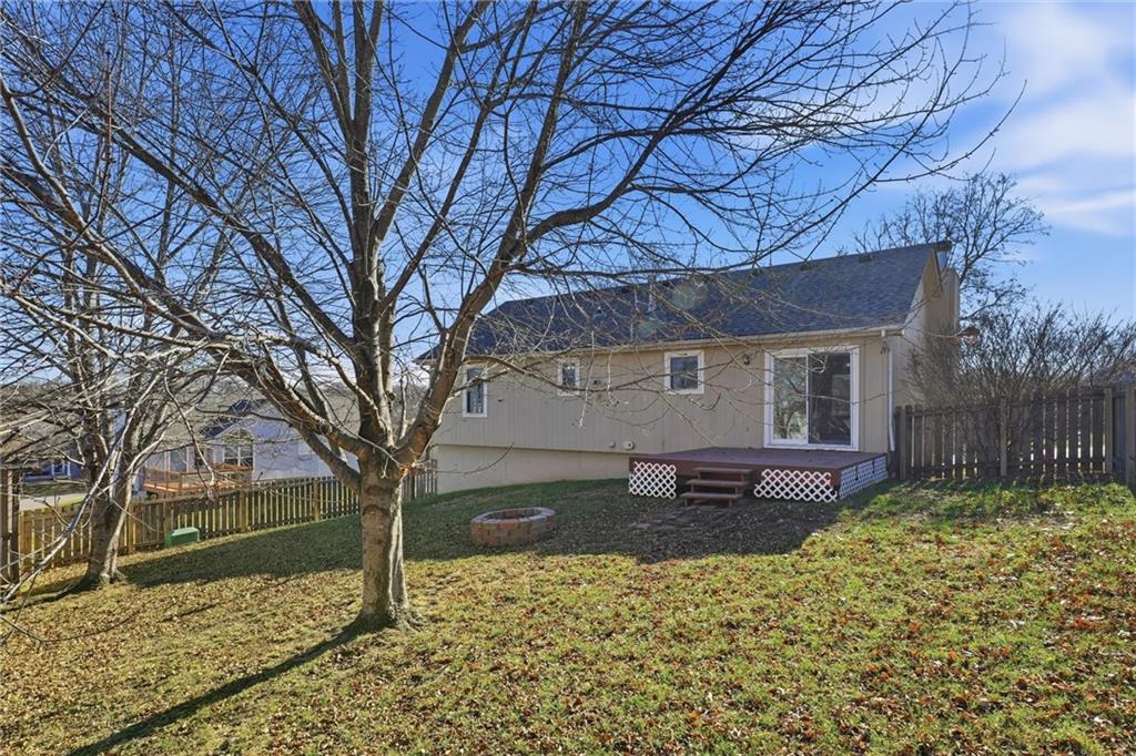 1214 SW Windcrest Court