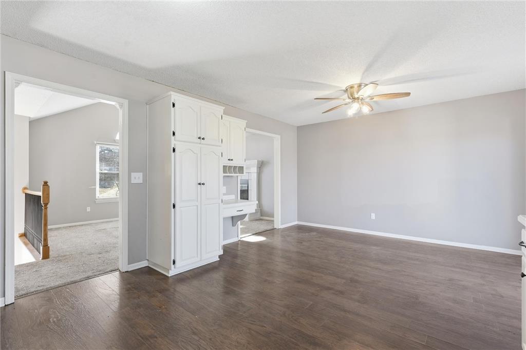 1214 SW Windcrest Court