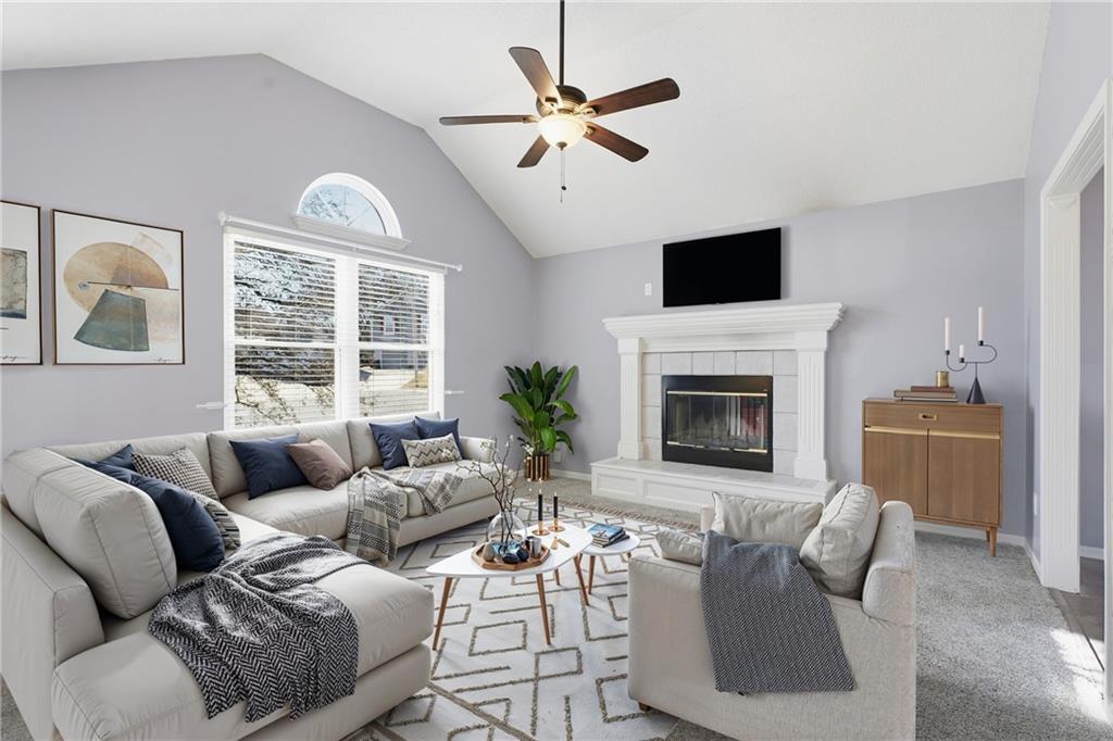 1214 SW Windcrest Court