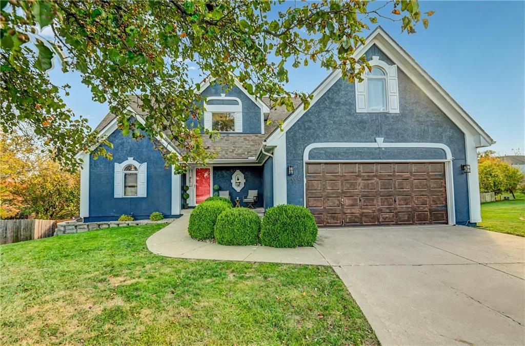 1005 NE Scenic Court
