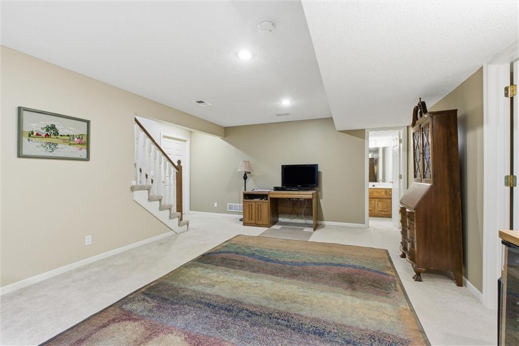 1009 SW Blazing Star Drive