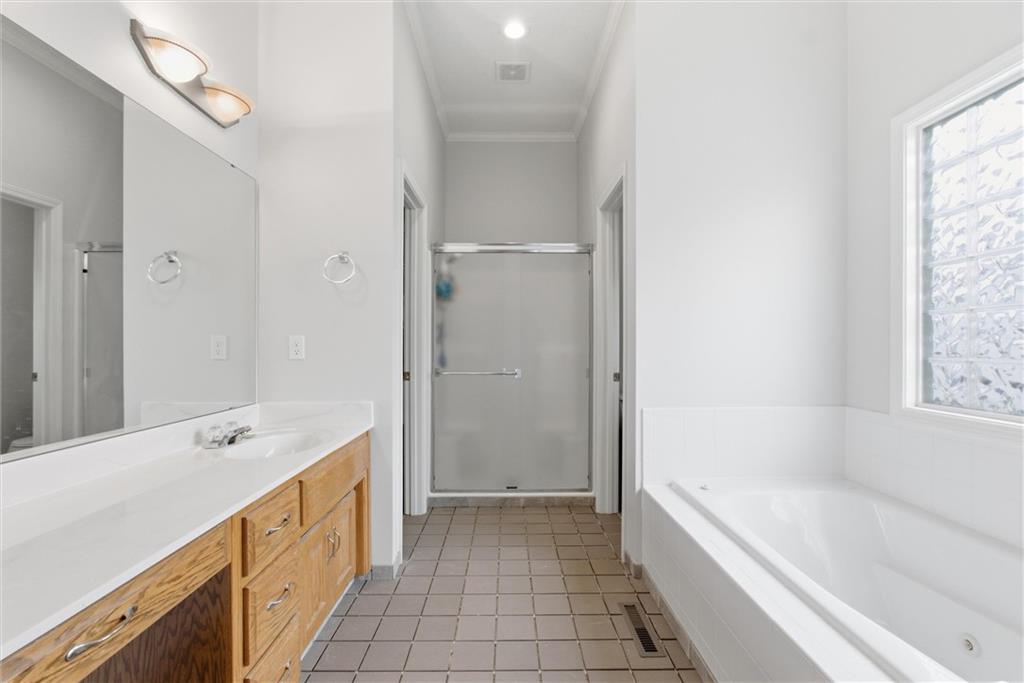 1009 SW Blazing Star Drive