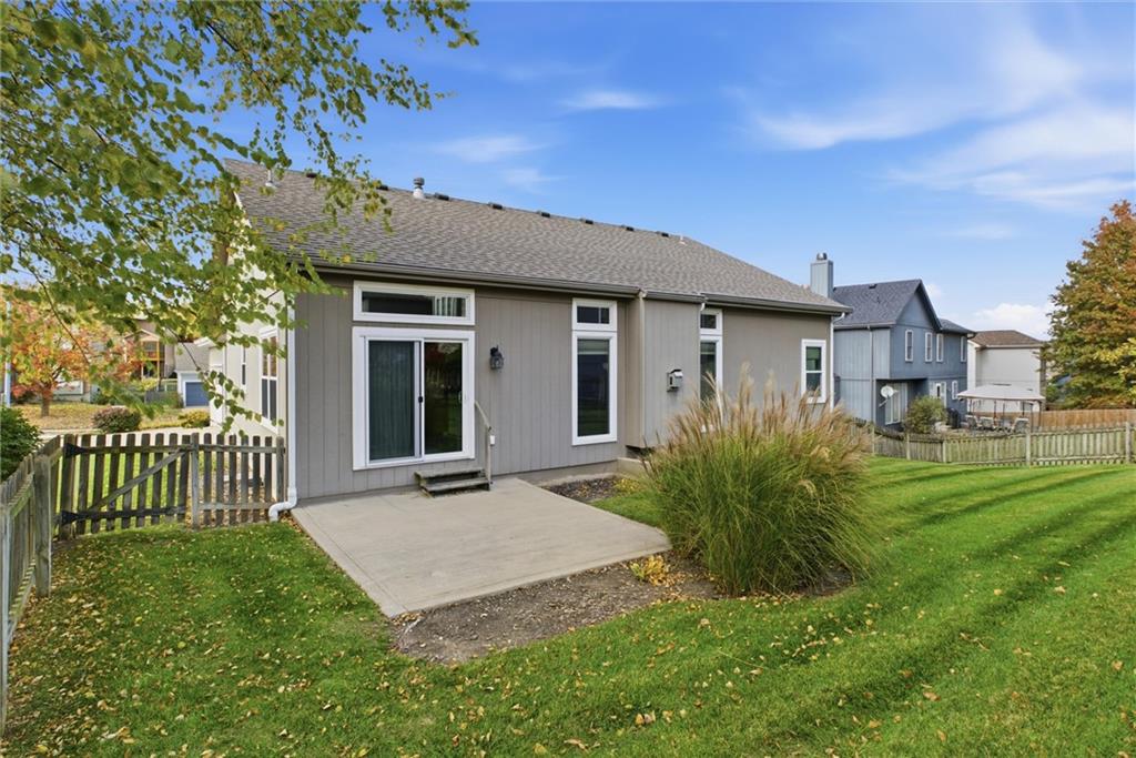 1009 SW Blazing Star Drive