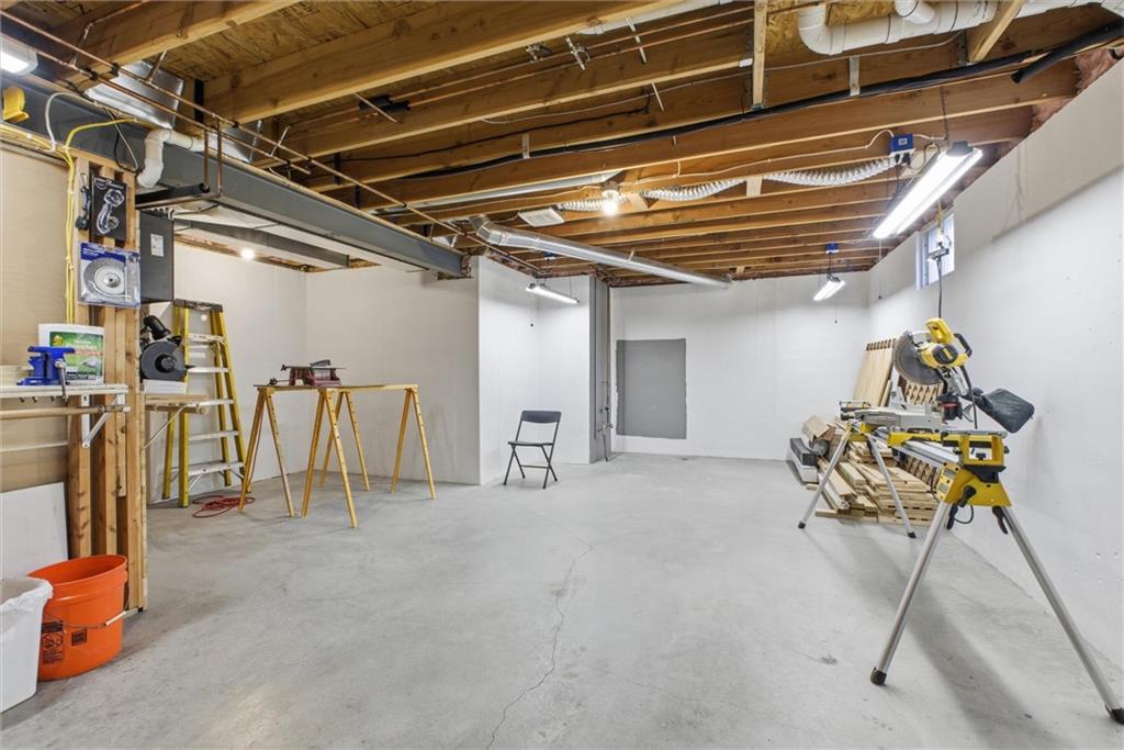 1009 SW Blazing Star Drive