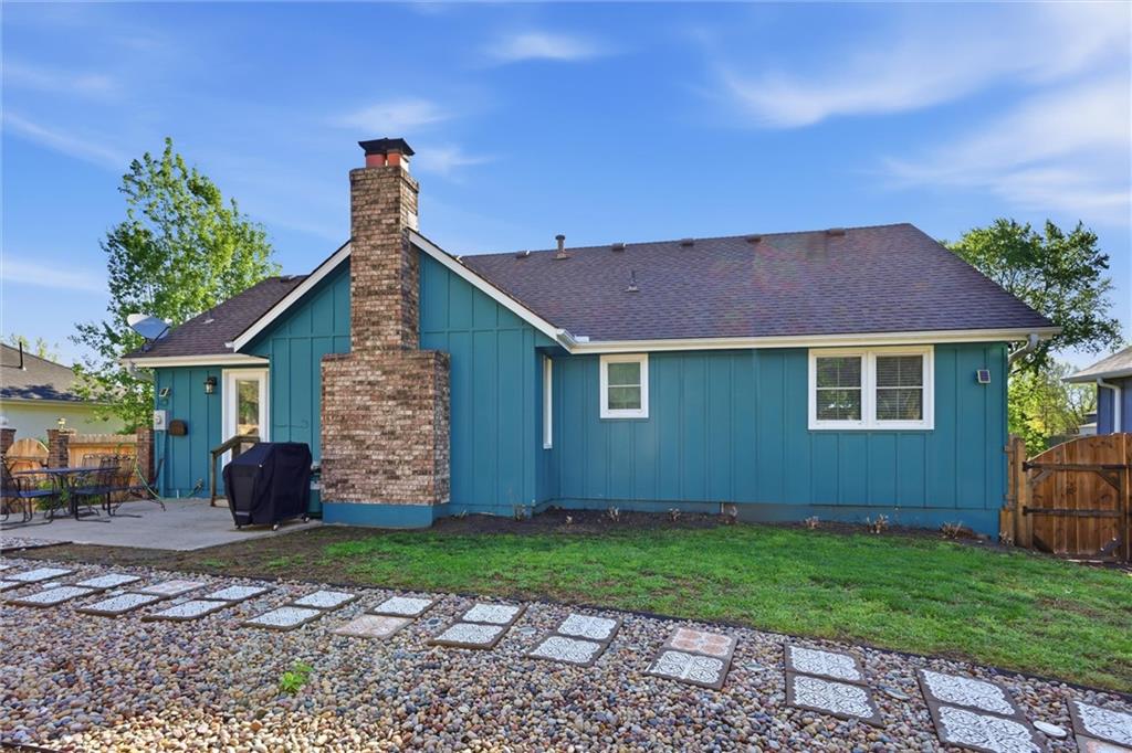 308 SE Colony Drive