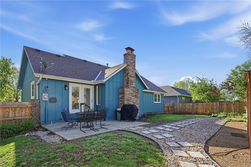 308 SE Colony Drive
