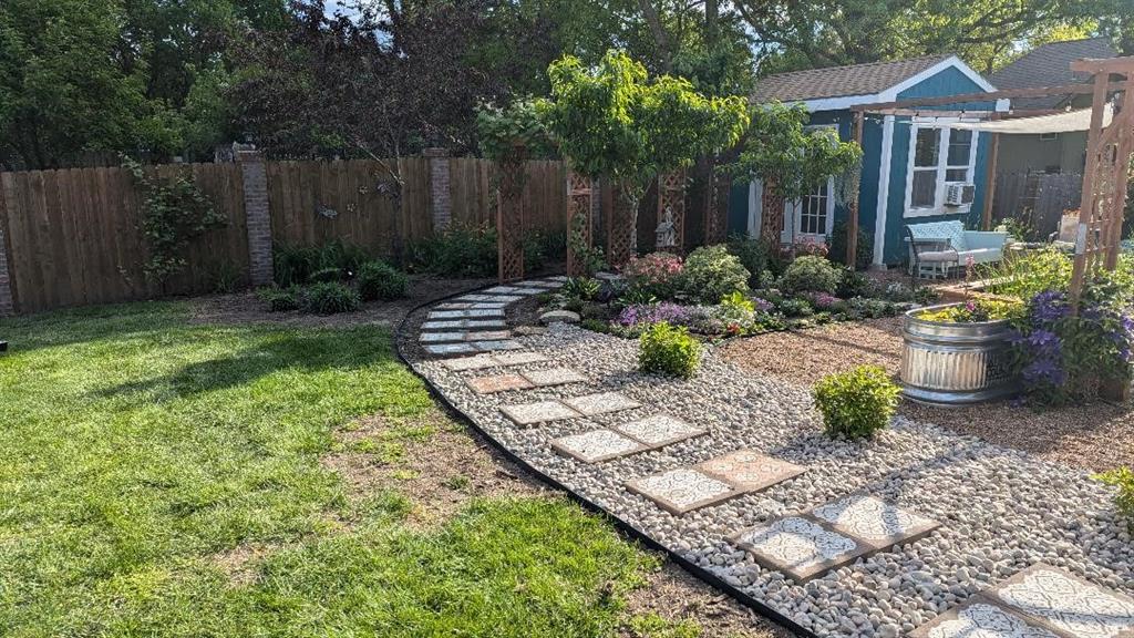 308 SE Colony Drive