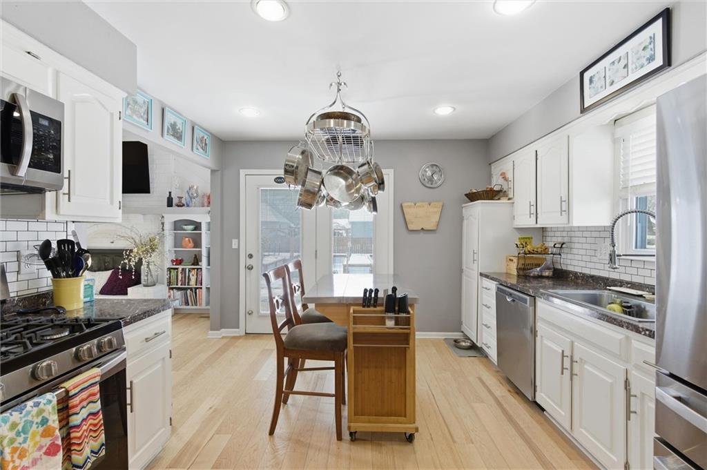 308 SE Colony Drive