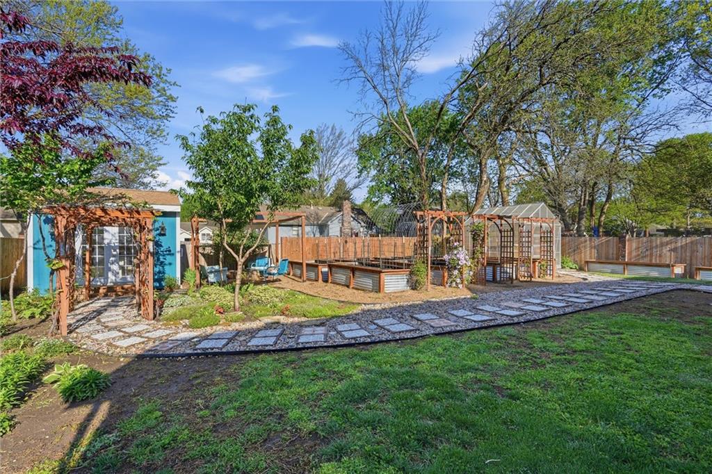 308 SE Colony Drive