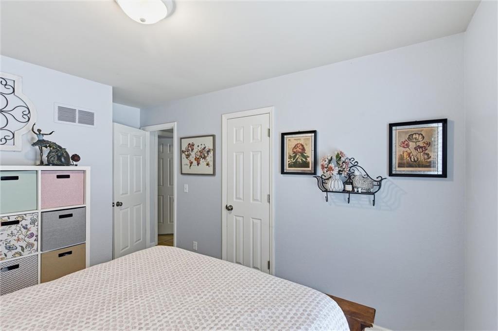 308 SE Colony Drive