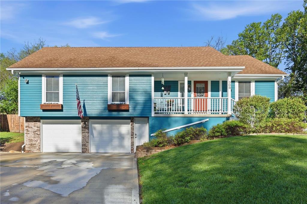 308 SE Colony Drive