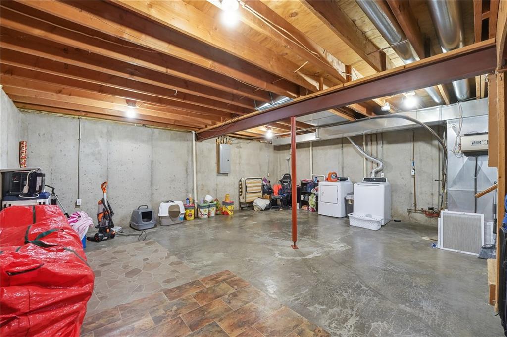 9735 NW 87th Terrace