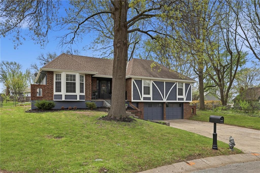 1008 SW Hiawatha Drive