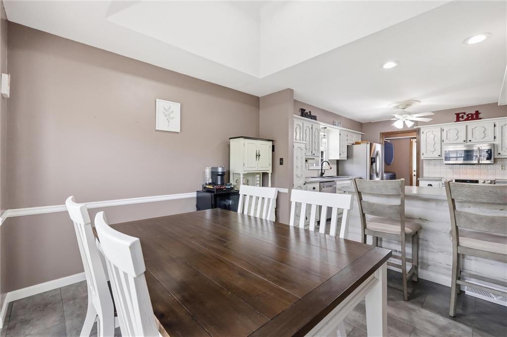 1008 SW Hiawatha Drive
