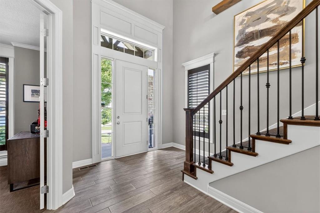 1301 NE TIMBERLINE Court