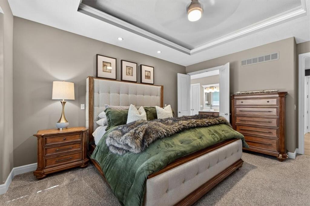 1301 NE TIMBERLINE Court