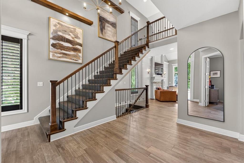 1301 NE TIMBERLINE Court
