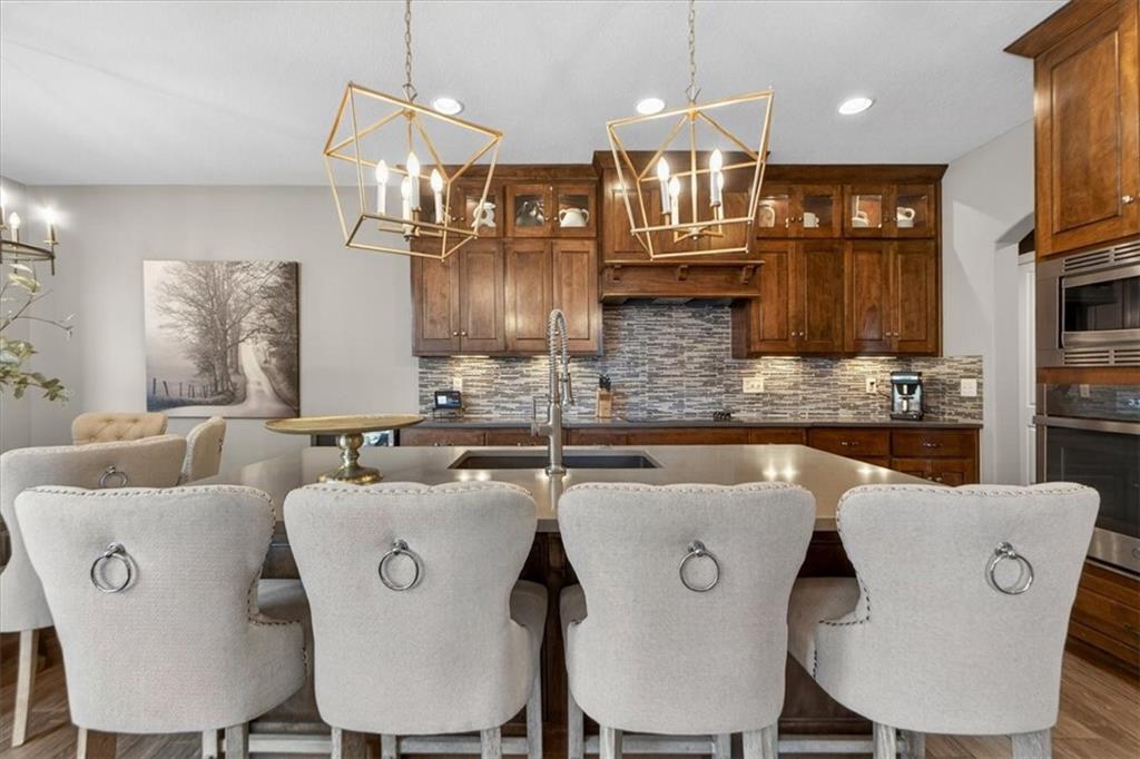 1301 NE TIMBERLINE Court