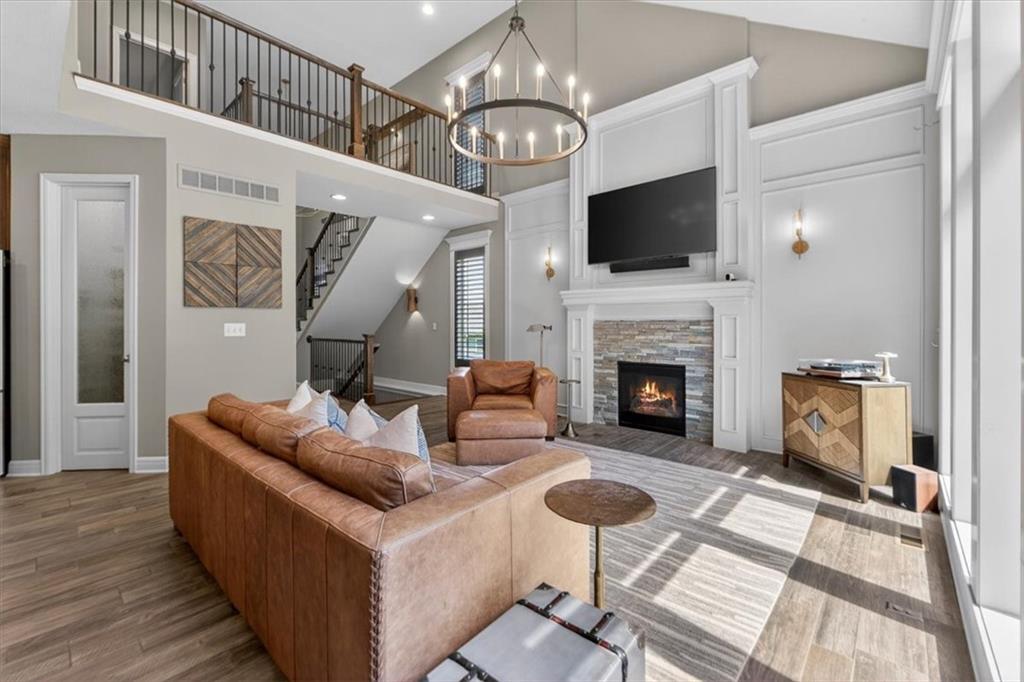 1301 NE TIMBERLINE Court