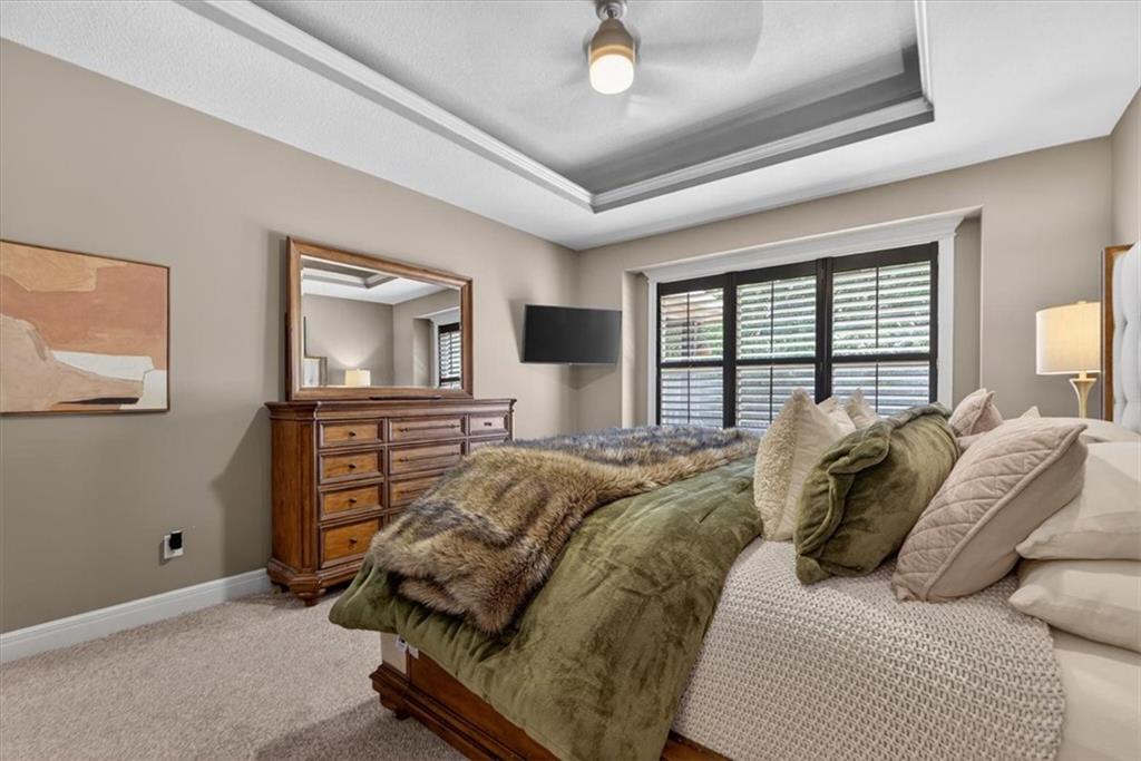 1301 NE TIMBERLINE Court