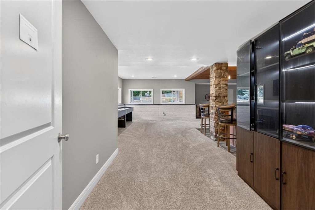 1301 NE TIMBERLINE Court