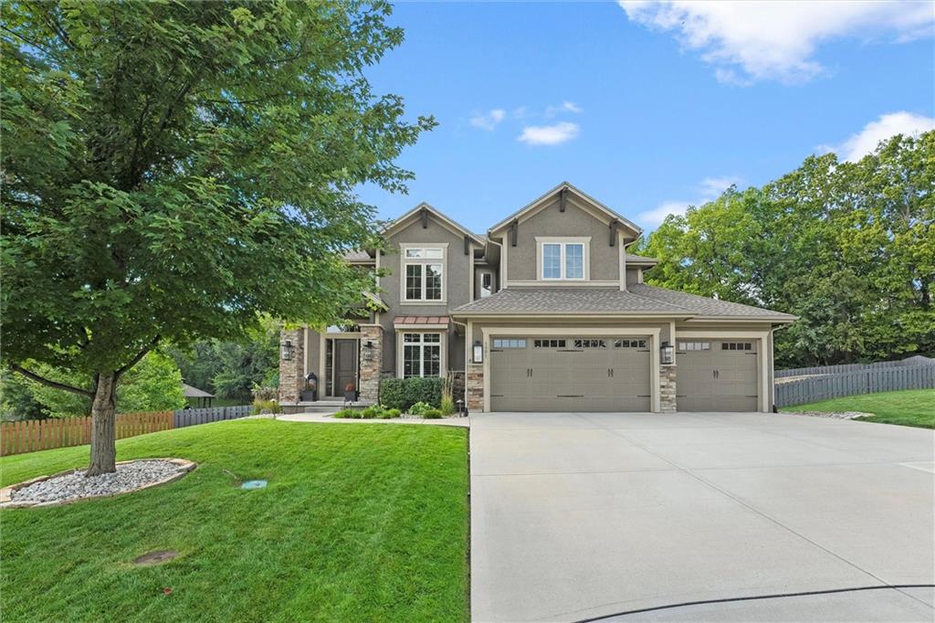 1301 NE TIMBERLINE Court