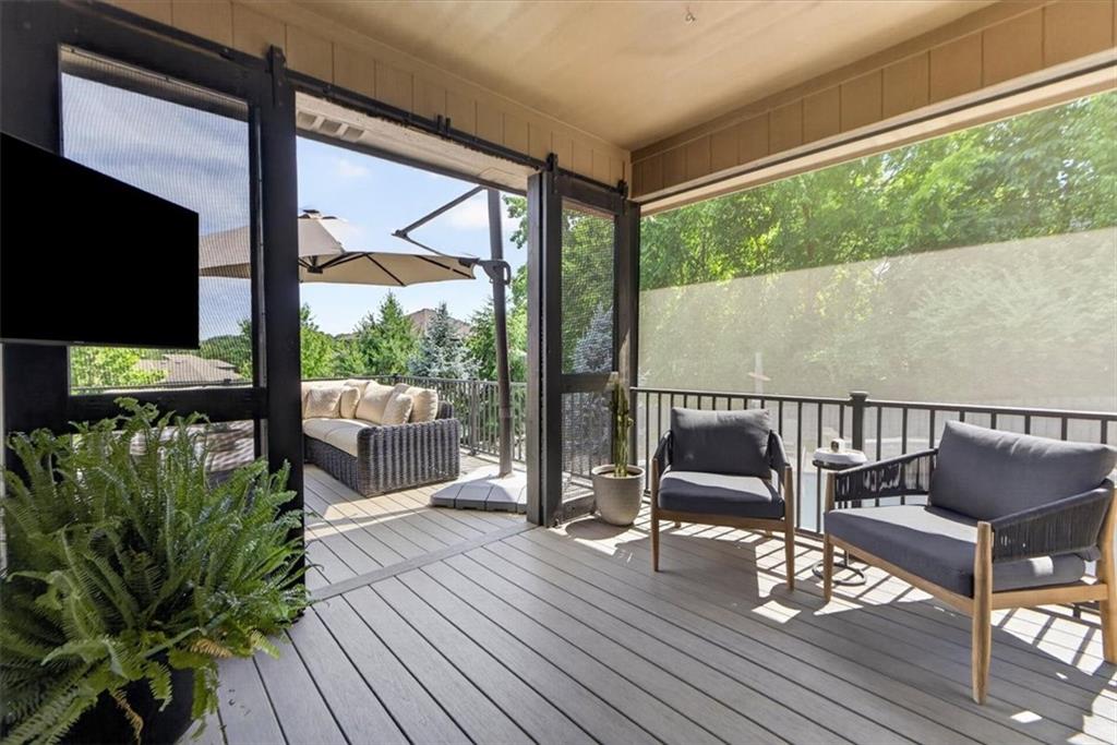 1301 NE TIMBERLINE Court