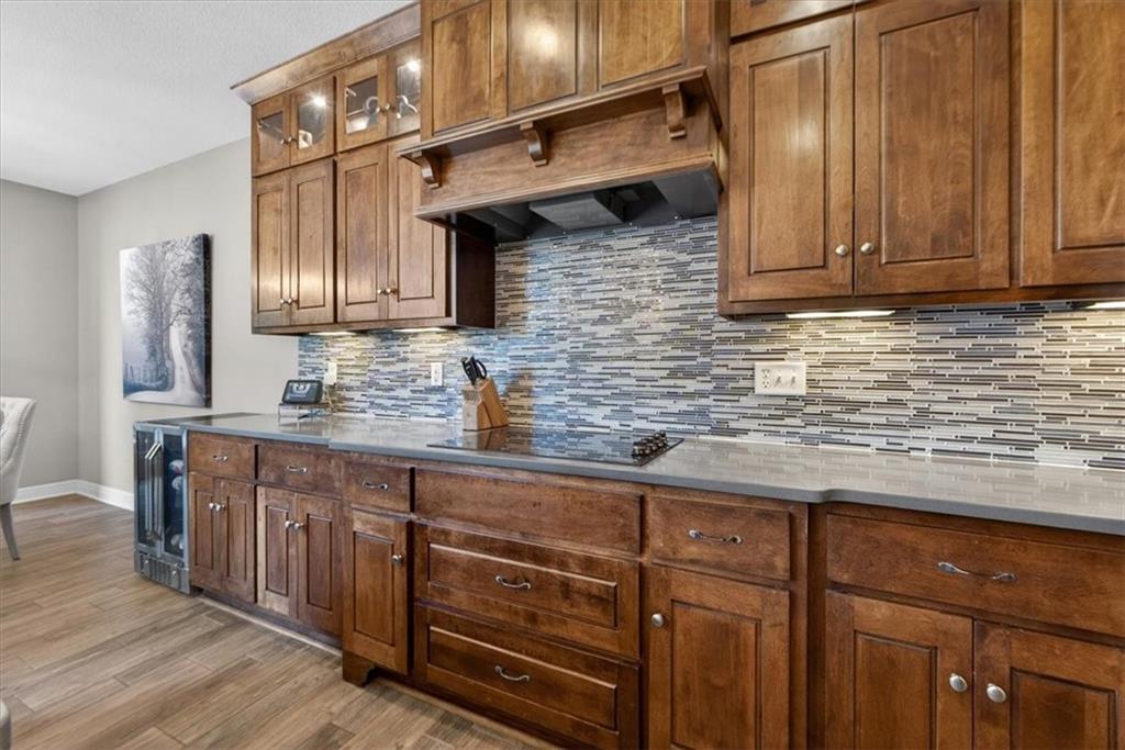 1301 NE TIMBERLINE Court