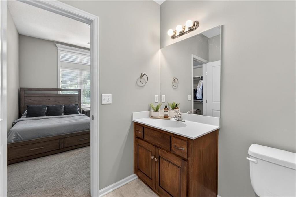 1301 NE TIMBERLINE Court