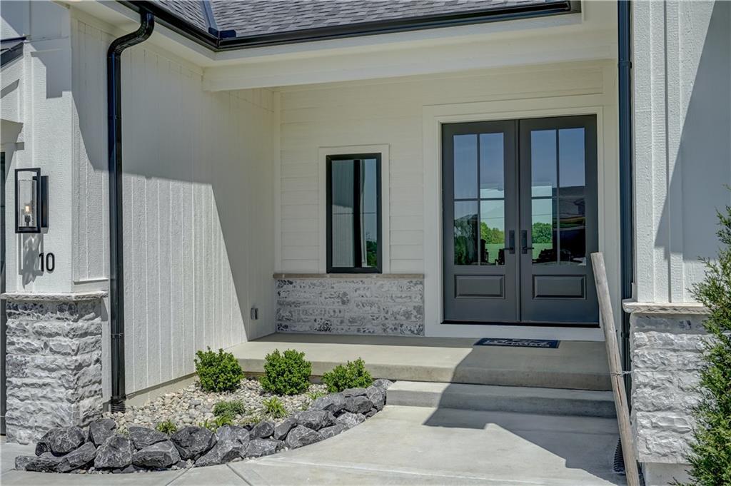 10 Red Fox Circle