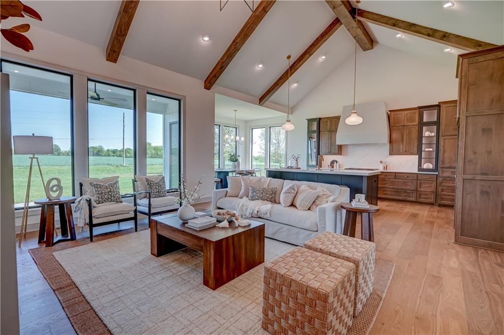 10 Red Fox Circle