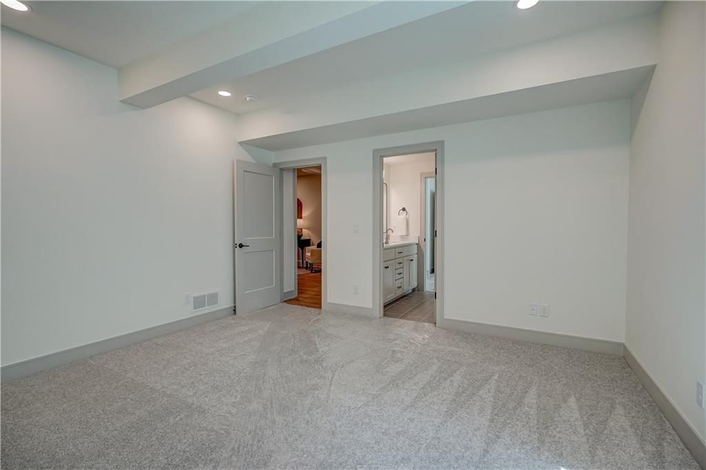 10 Red Fox Circle