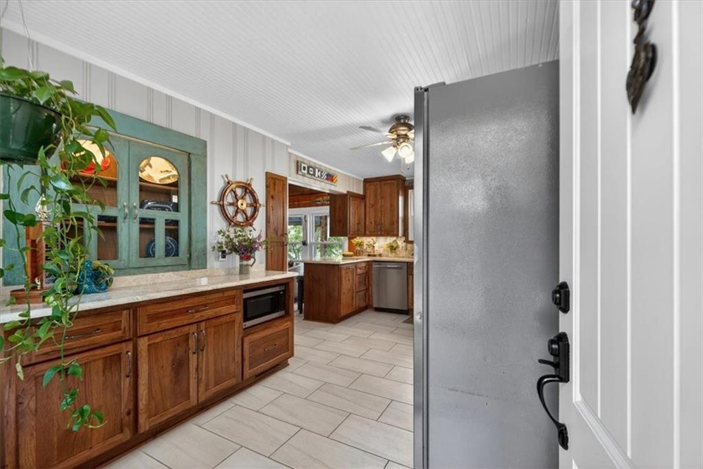 25 Beach Drive