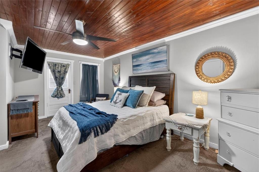 25 Beach Drive