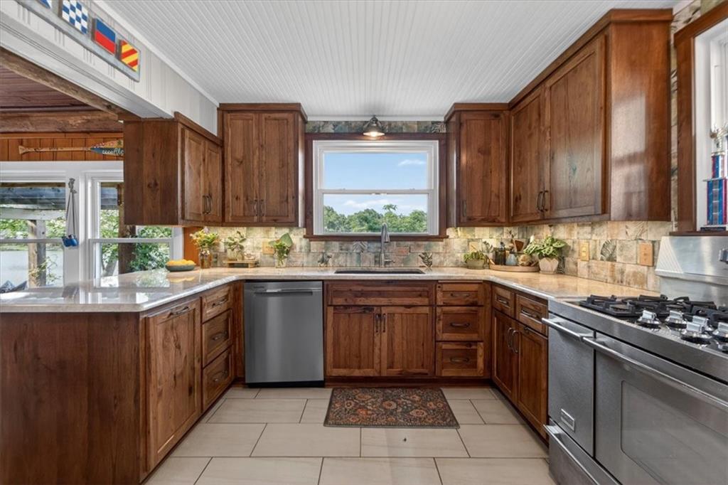 25 Beach Drive
