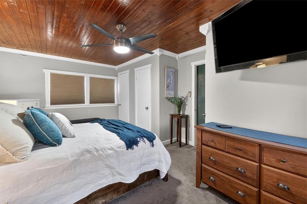 25 Beach Drive