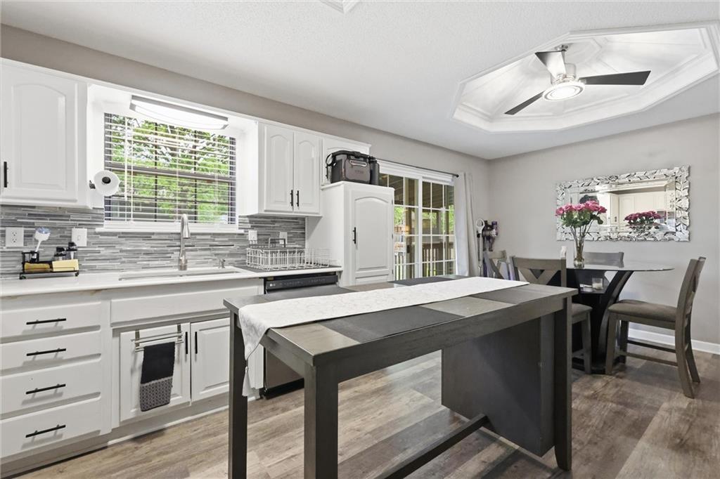 312 SE Onyx Drive