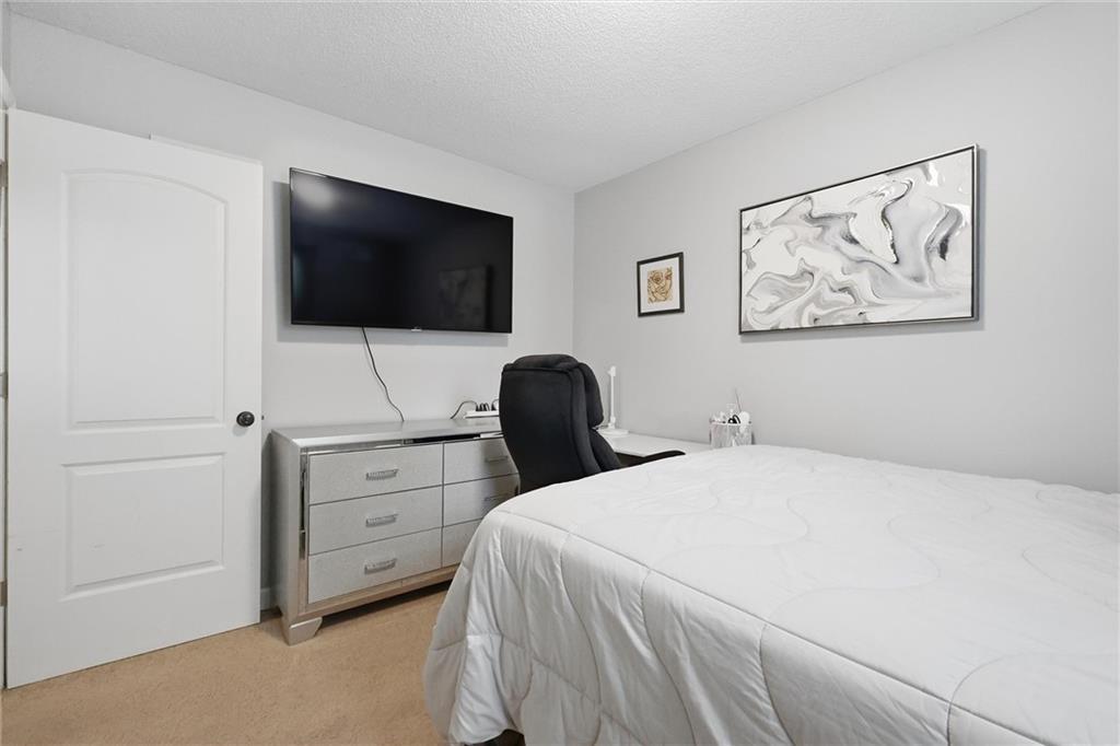 312 SE Onyx Drive