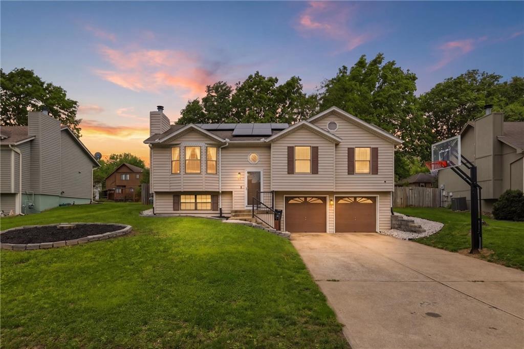 312 SE Onyx Drive