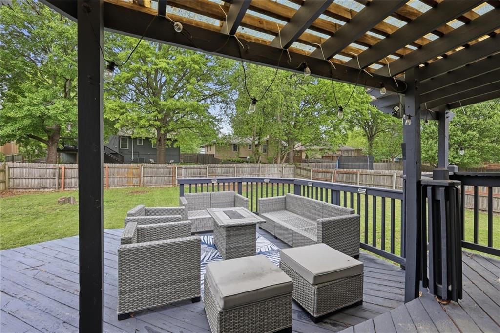 312 SE Onyx Drive