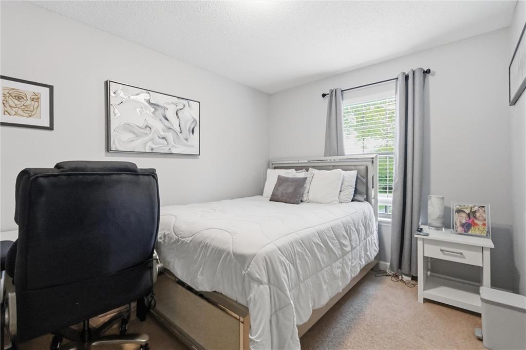 312 SE Onyx Drive