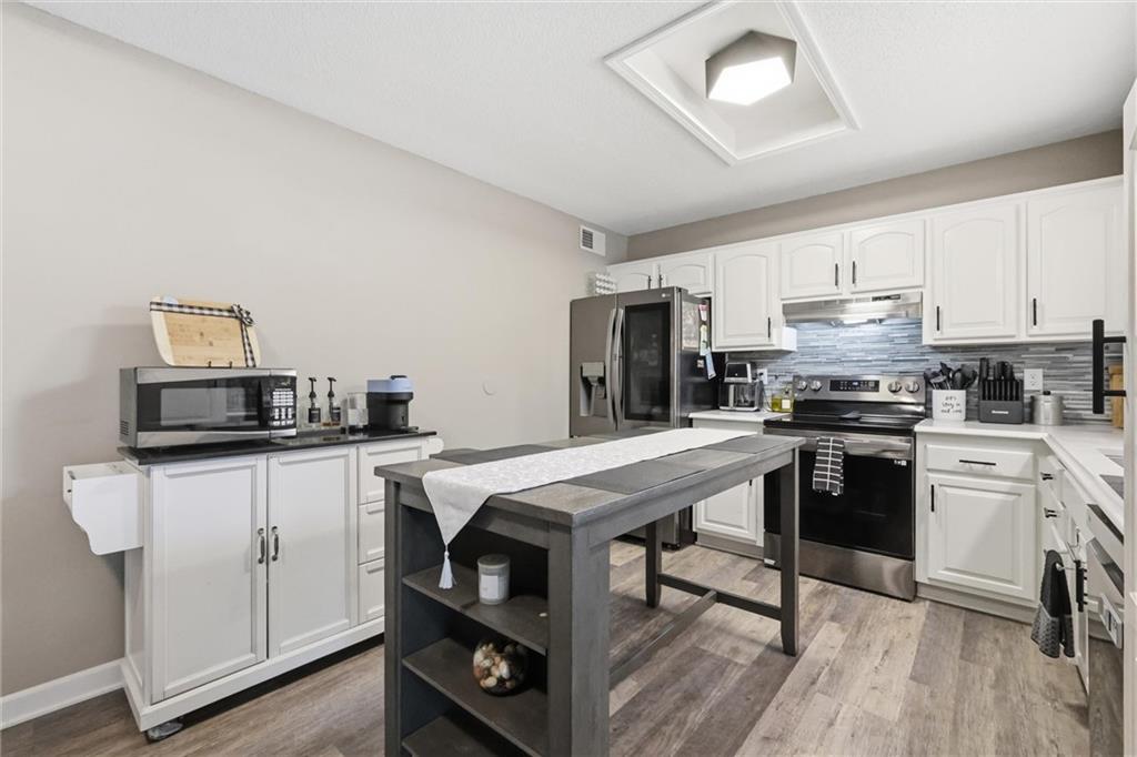 312 SE Onyx Drive