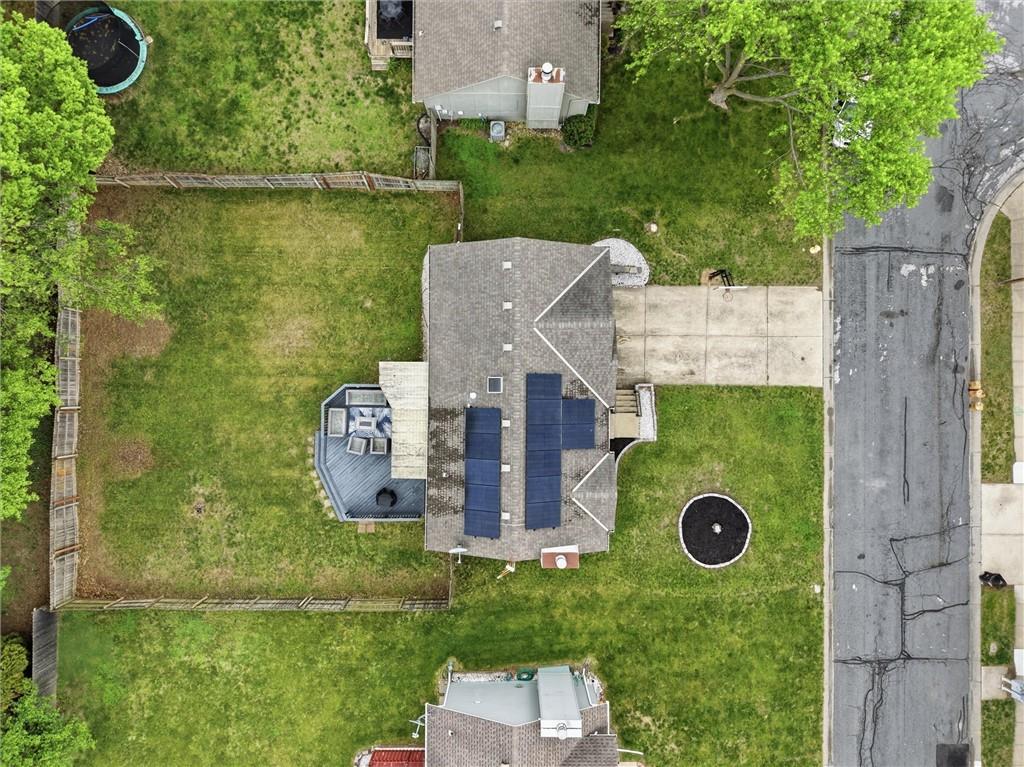 312 SE Onyx Drive