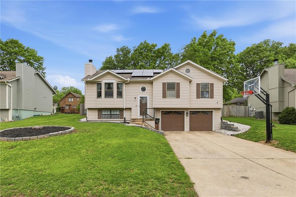 312 SE Onyx Drive